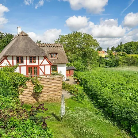1 Bedroom Pet Friendly In