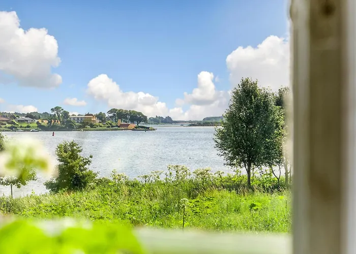 1 Bedroom Front In *