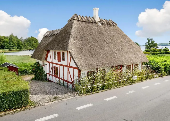 1 Bedroom Front In *