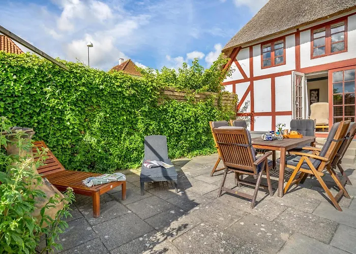 Сasa de vacaciones 1 Bedroom Front In *