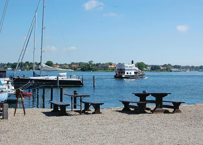 Сasa de vacaciones 1 Bedroom Front In Svendborg